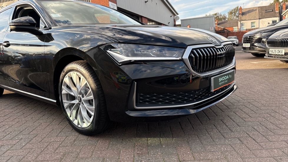 Skoda Superb 1.5 TSI iV SE L DSG 5dr Estate - Image 63