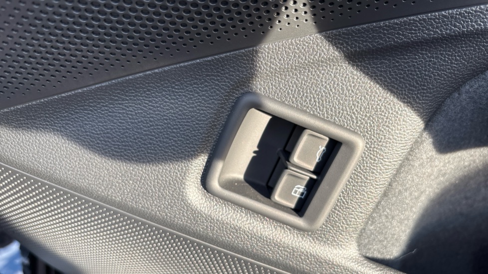 Skoda Superb 1.5 TSI iV SE L DSG 5dr Estate - Image 67