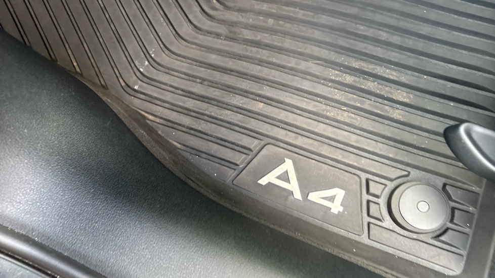 Audi A4 35 TFSI Black Edition 4dr S Tronic Petrol Saloon - Image 22