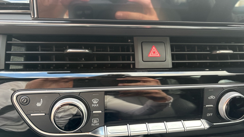 Audi A4 35 TFSI Black Edition 4dr S Tronic Petrol Saloon - Image 26