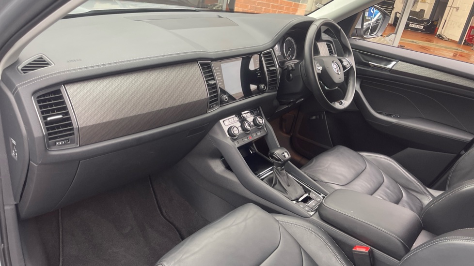 Skoda Kodiaq 2.0 TDI 200 SE L Executive 4x4 5dr DSG [7 Seat] Diesel Estate - Image 2