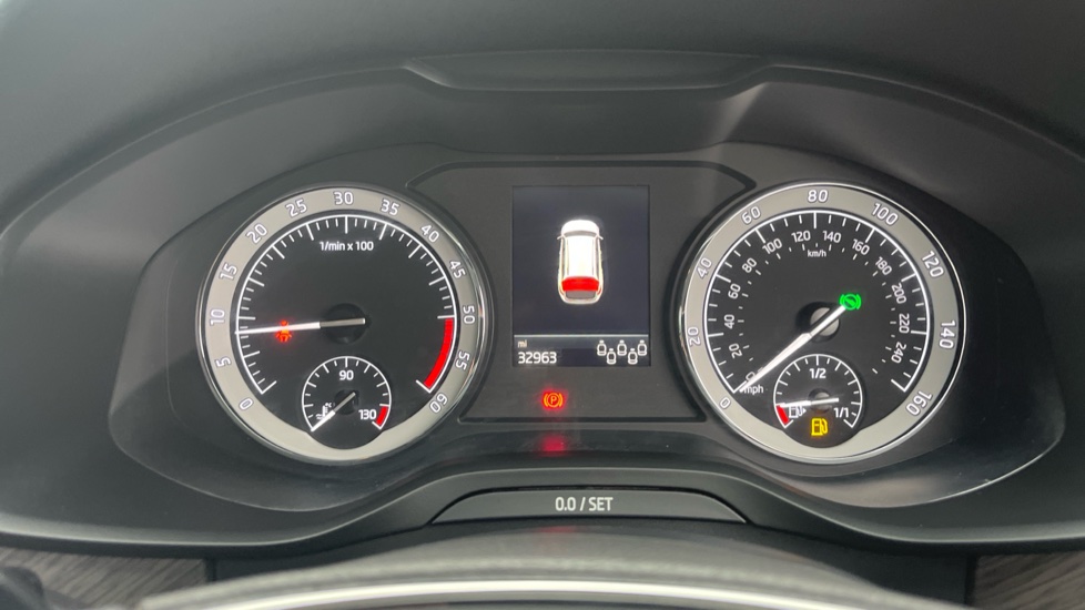 Skoda Kodiaq 2.0 TDI 200 SE L Executive 4x4 5dr DSG [7 Seat] Diesel Estate - Image 11