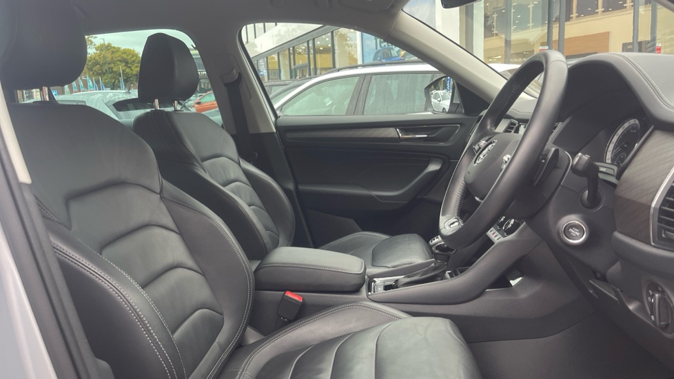 Skoda Kodiaq 2.0 TDI 200 SE L Executive 4x4 5dr DSG [7 Seat] Diesel Estate - Image 15