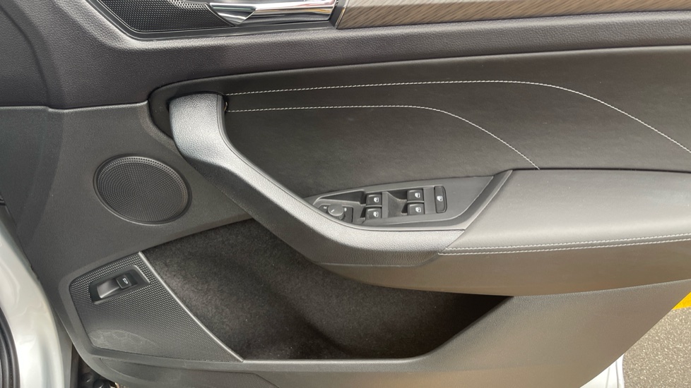 Skoda Kodiaq 2.0 TDI 200 SE L Executive 4x4 5dr DSG [7 Seat] Diesel Estate - Image 19