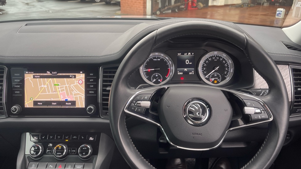 Skoda Kodiaq 2.0 TDI 200 SE L Executive 4x4 5dr DSG [7 Seat] Diesel Estate - Image 23