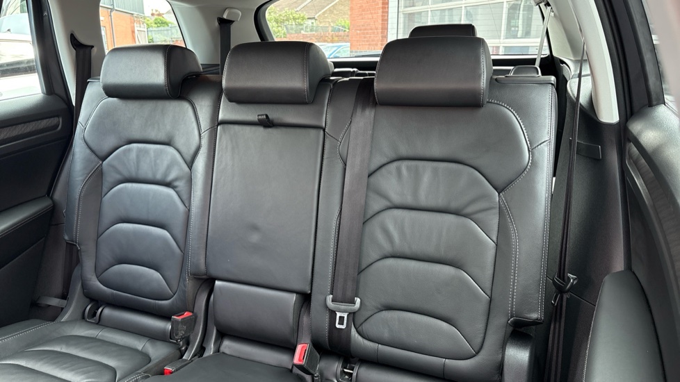 Skoda Kodiaq 1.5 TSI SE L Executive 5dr DSG [7 Seat] Petrol Estate - Image 16
