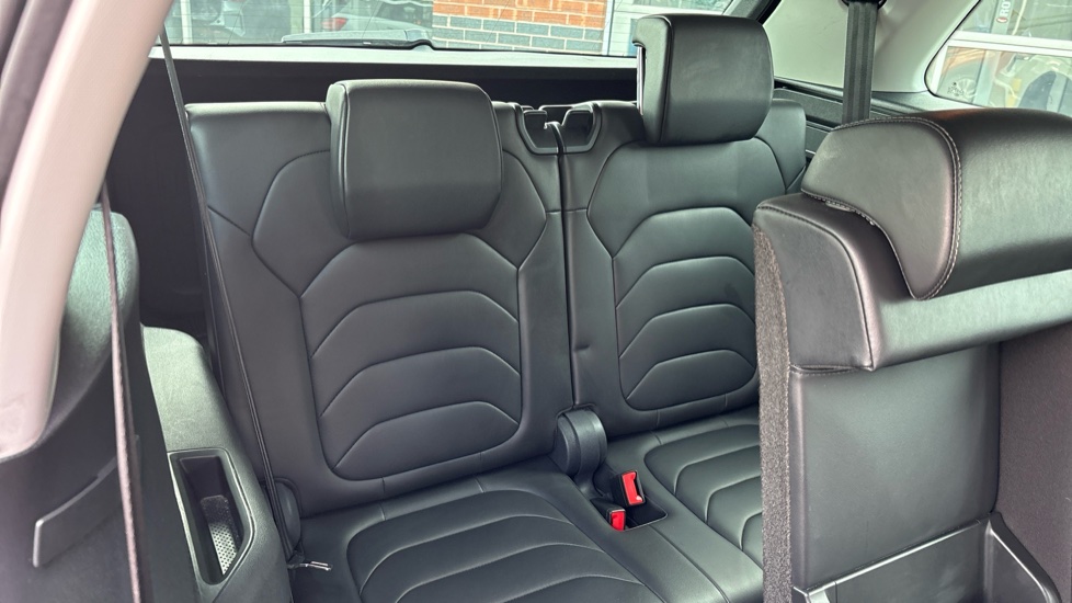 Skoda Kodiaq 1.5 TSI SE L Executive 5dr DSG [7 Seat] Petrol Estate - Image 31