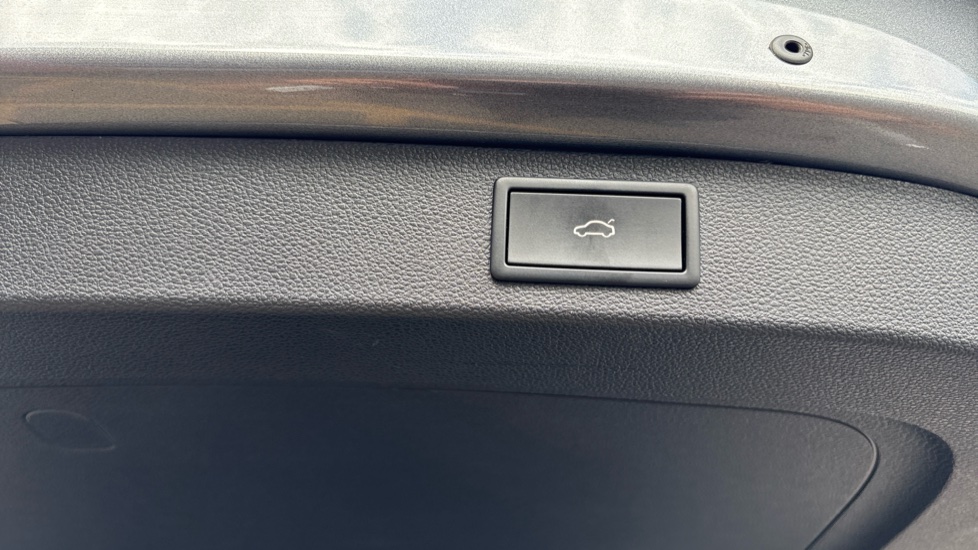 Skoda Kodiaq 1.5 TSI SE L Executive 5dr DSG [7 Seat] Petrol Estate - Image 38