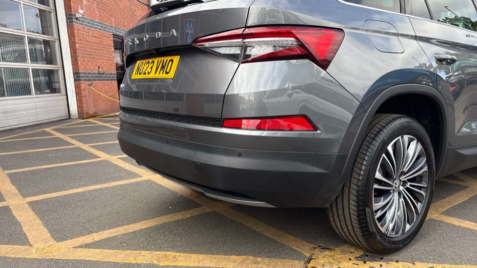 Skoda Kodiaq 1.5 TSI SE L Executive 5dr DSG [7 Seat] Petrol Estate - Image 43