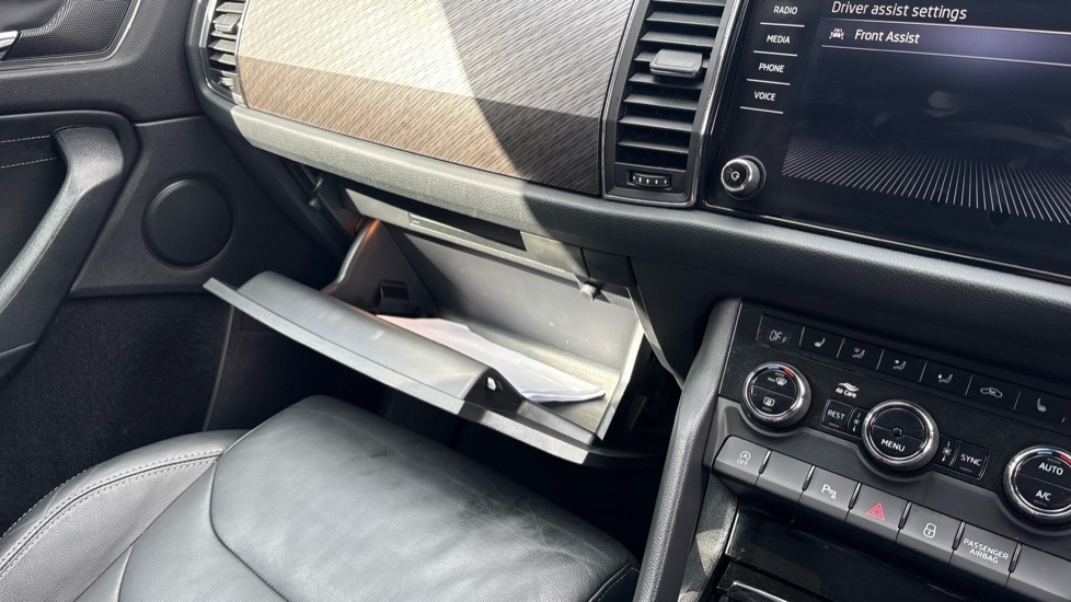 Skoda Kodiaq 1.5 TSI SE L Executive 5dr DSG [7 Seat] Petrol Estate - Image 90