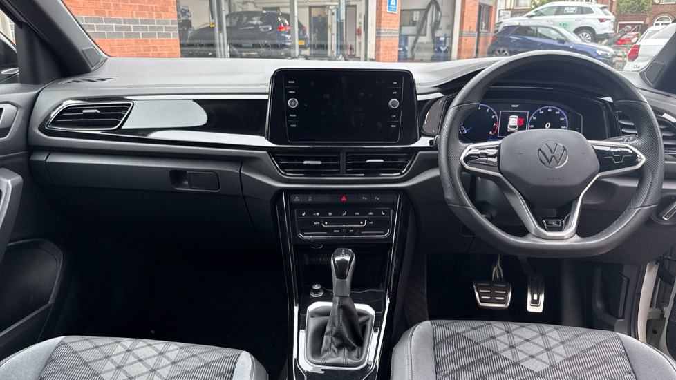 Volkswagen T-Roc 1.5 TSI R-Line 5dr DSG Petrol Hatchback - Image 9