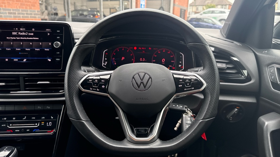 Volkswagen T-Roc 1.5 TSI R-Line 5dr DSG Petrol Hatchback - Image 10