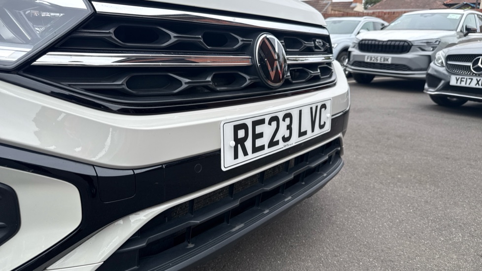 Volkswagen T-Roc 1.5 TSI R-Line 5dr DSG Petrol Hatchback - Image 22