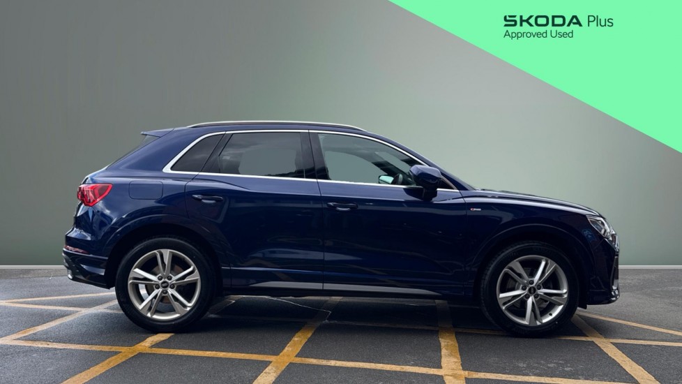 Audi Q3 35 TDI S Line 5dr S Tronic Diesel Estate - Image 4
