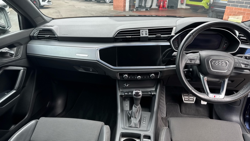 Audi Q3 35 TDI S Line 5dr S Tronic Diesel Estate - Image 9