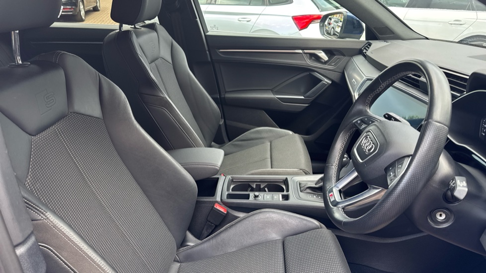 Audi Q3 35 TDI S Line 5dr S Tronic Diesel Estate - Image 15