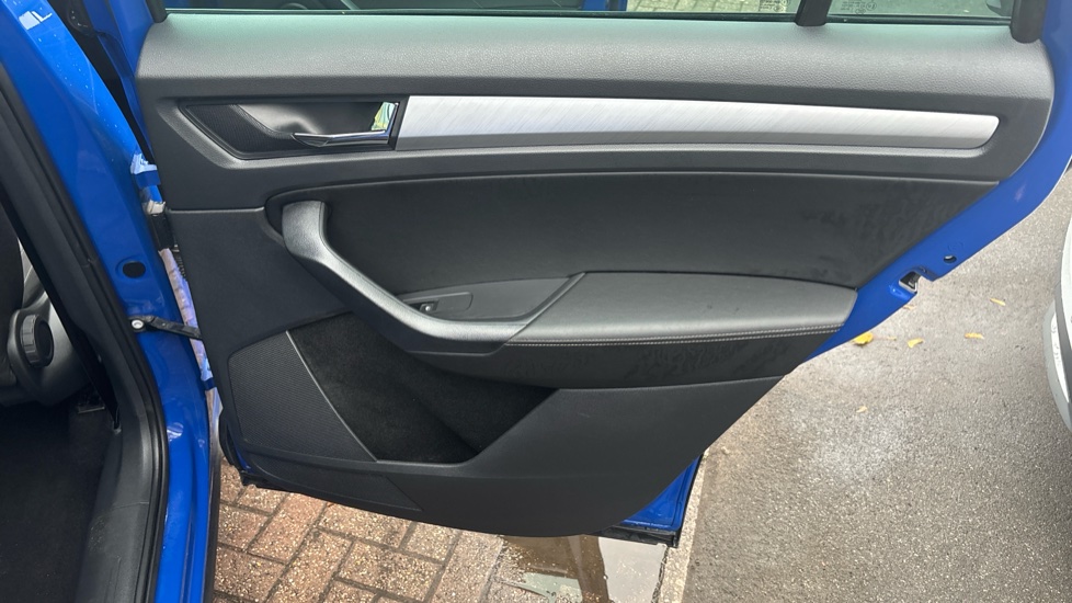 Skoda Kodiaq 1.5 TSI SE Drive 5dr DSG [7 Seat] Petrol Estate - Image 34