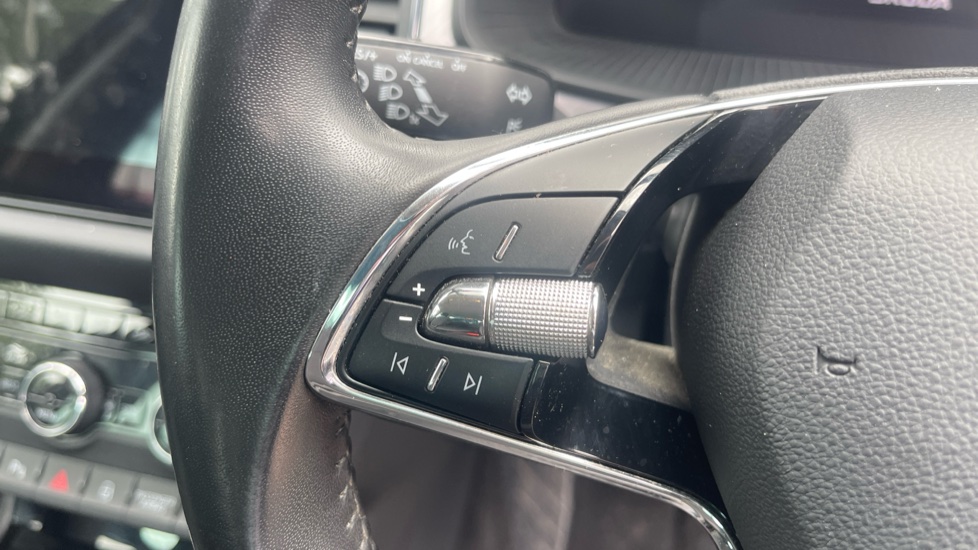 Skoda Kodiaq 1.5 TSI SE Drive 5dr DSG [7 Seat] Petrol Estate - Image 16