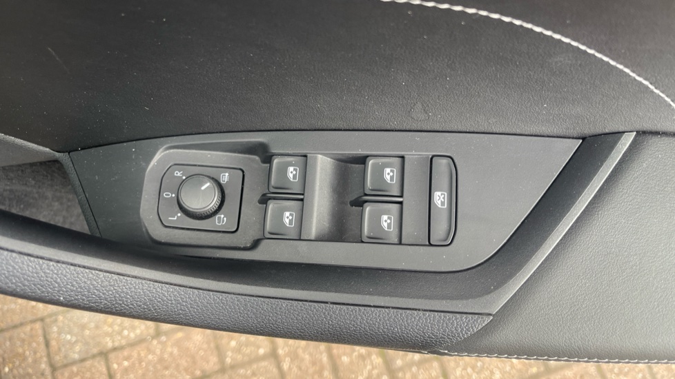 Skoda Kodiaq 1.5 TSI SE Drive 5dr DSG [7 Seat] Petrol Estate - Image 35