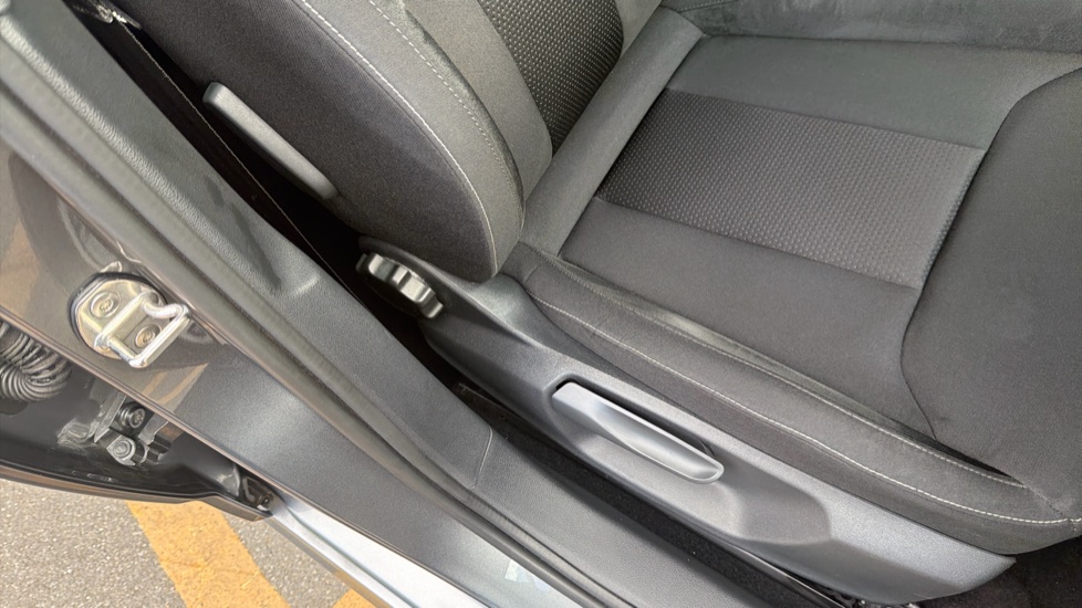 Skoda Kamiq 1.0 TSI Design Edition 5dr Petrol Hatchback - Image 62