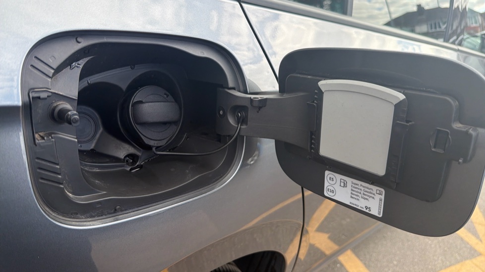 Skoda Kamiq 1.0 TSI Design Edition 5dr Petrol Hatchback - Image 66