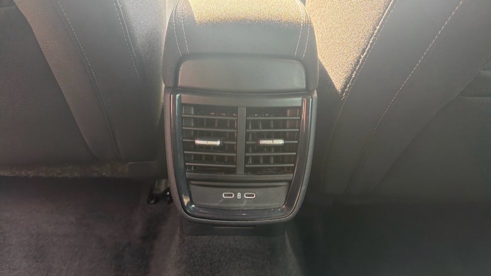 Skoda Kamiq 1.0 TSI Design Edition 5dr Petrol Hatchback - Image 67