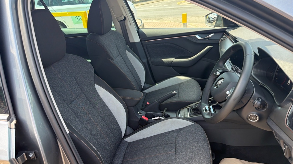 Skoda Kamiq 1.5 TSI SE L Executive 5dr DSG Petrol Hatchback - Image 15