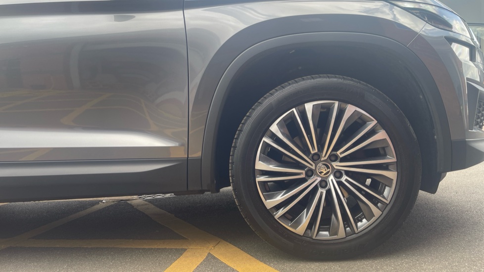 Skoda Kodiaq 1.5 TSI SE L Executive 5dr DSG [7 Seat] Petrol Estate - Image 5