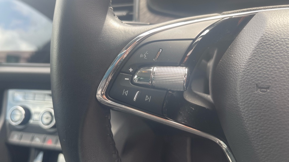 Skoda Kodiaq 1.5 TSI SE L Executive 5dr DSG [7 Seat] Petrol Estate - Image 17