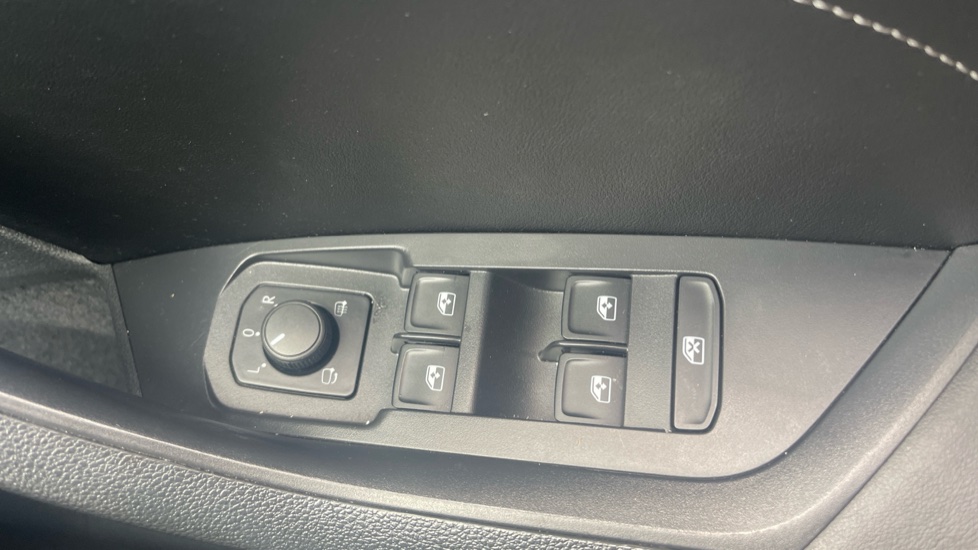 Skoda Kodiaq 1.5 TSI SE L Executive 5dr DSG [7 Seat] Petrol Estate - Image 24