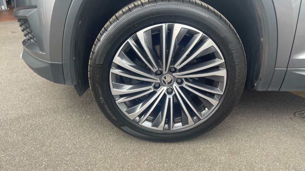 Skoda Kodiaq 1.5 TSI SE L Executive 5dr DSG [7 Seat] Petrol Estate - Image 34