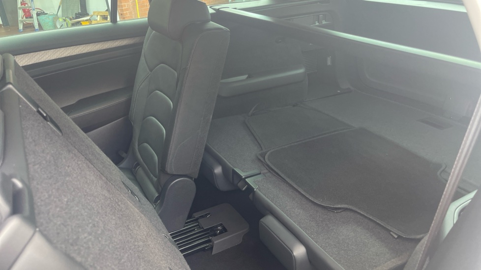 Skoda Kodiaq 1.5 TSI SE L Executive 5dr DSG [7 Seat] Petrol Estate - Image 38
