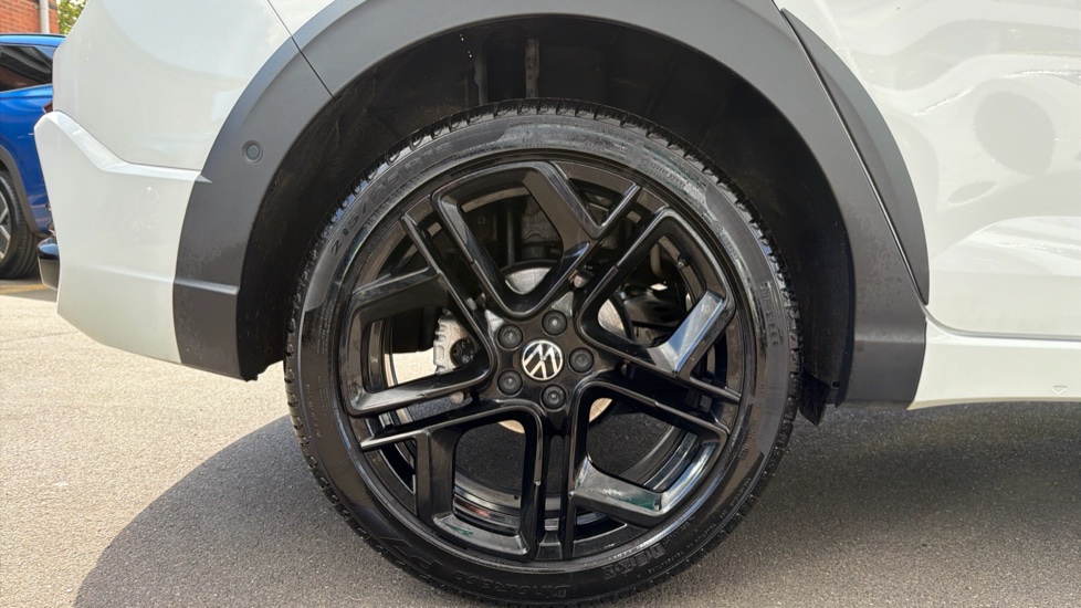 Volkswagen Taigo 1.0 TSI 115 Black Edition 5dr DSG Petrol Hatchback - Image 7