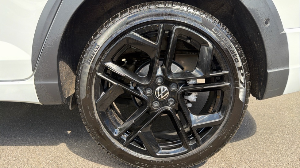 Volkswagen Taigo 1.0 TSI 115 Black Edition 5dr DSG Petrol Hatchback - Image 28