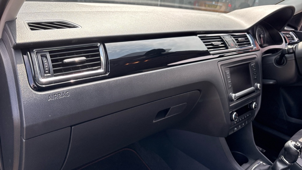 SEAT Toledo 1.0 TSI 110 Xcellence 5dr Petrol Hatchback - Image 33