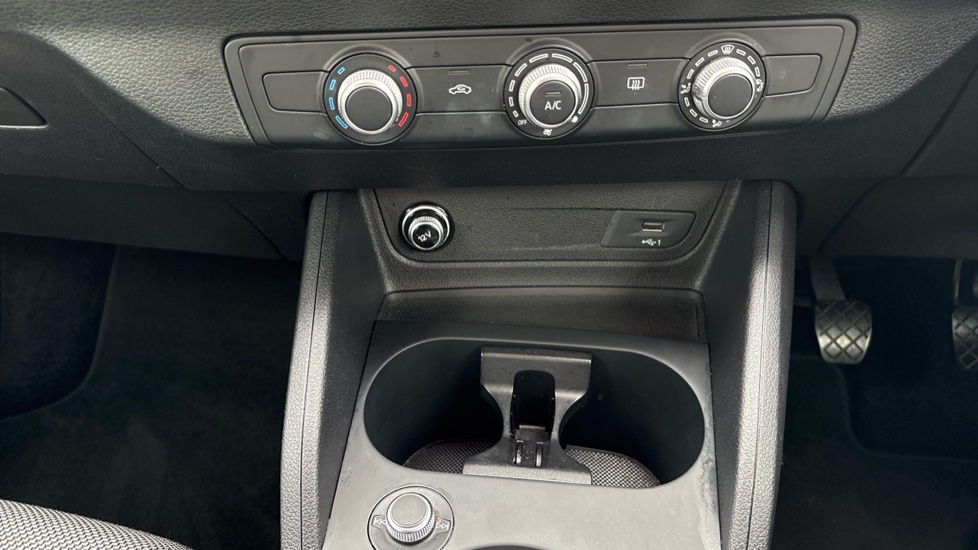 Audi Q2 30 TFSI Sport 5dr Petrol Estate - Image 31