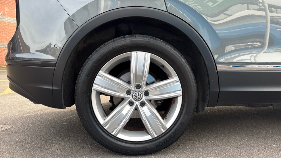 Volkswagen Tiguan 2.0 TDi 150 Match 5dr DSG Diesel Estate - Image 7