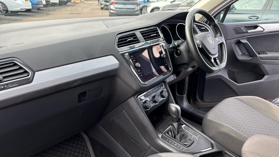Volkswagen Tiguan 2.0 TDi 150 Match 5dr DSG Diesel Estate - Image 9