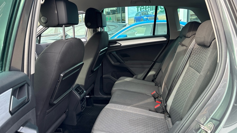 Volkswagen Tiguan 2.0 TDi 150 Match 5dr DSG Diesel Estate - Image 16