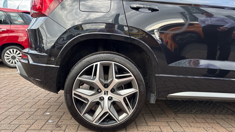 SEAT Ateca 1.5 TSI EVO FR Sport 5dr Petrol Estate - Image 7