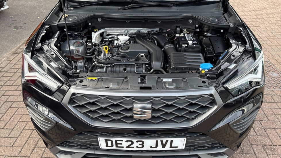SEAT Ateca 1.5 TSI EVO FR Sport 5dr Petrol Estate - Image 8