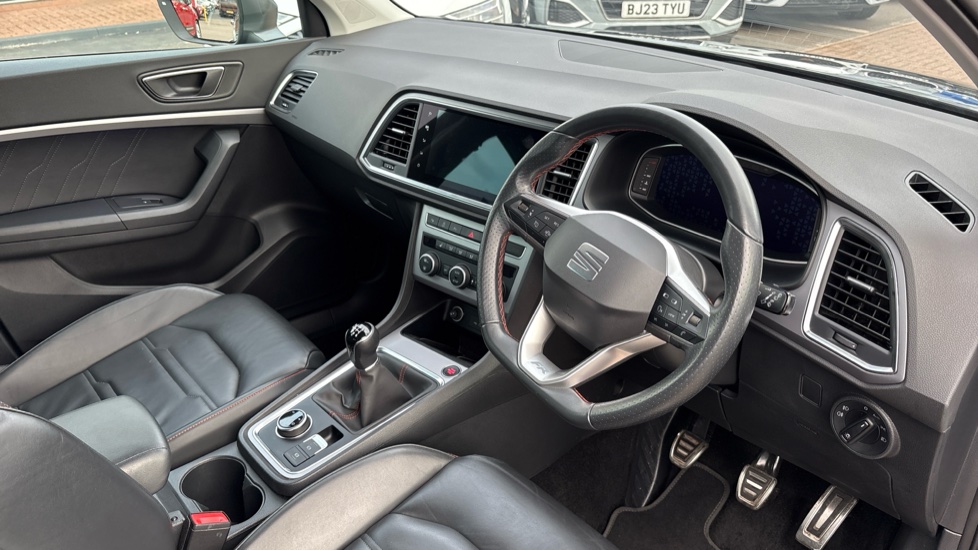 SEAT Ateca 1.5 TSI EVO FR Sport 5dr Petrol Estate - Image 11
