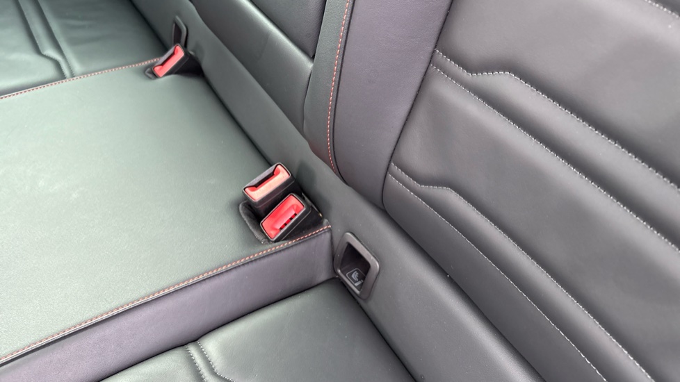 SEAT Ateca 1.5 TSI EVO FR Sport 5dr Petrol Estate - Image 17
