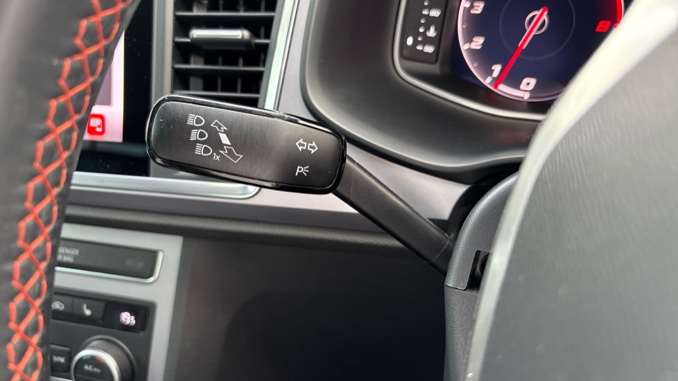 SEAT Ateca 1.5 TSI EVO FR Sport 5dr Petrol Estate - Image 30