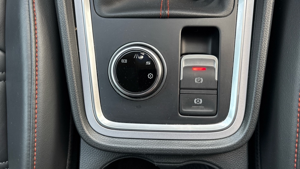 SEAT Ateca 1.5 TSI EVO FR Sport 5dr Petrol Estate - Image 35