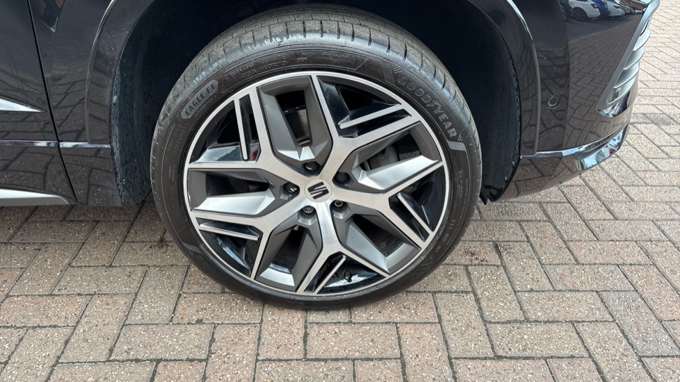 SEAT Ateca 1.5 TSI EVO FR Sport 5dr Petrol Estate - Image 37