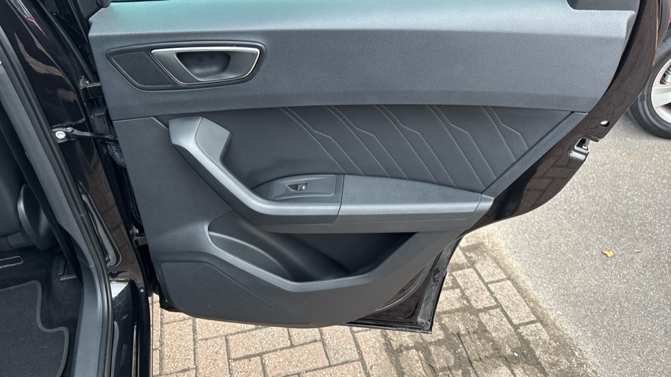 SEAT Ateca 1.5 TSI EVO FR Sport 5dr Petrol Estate - Image 46