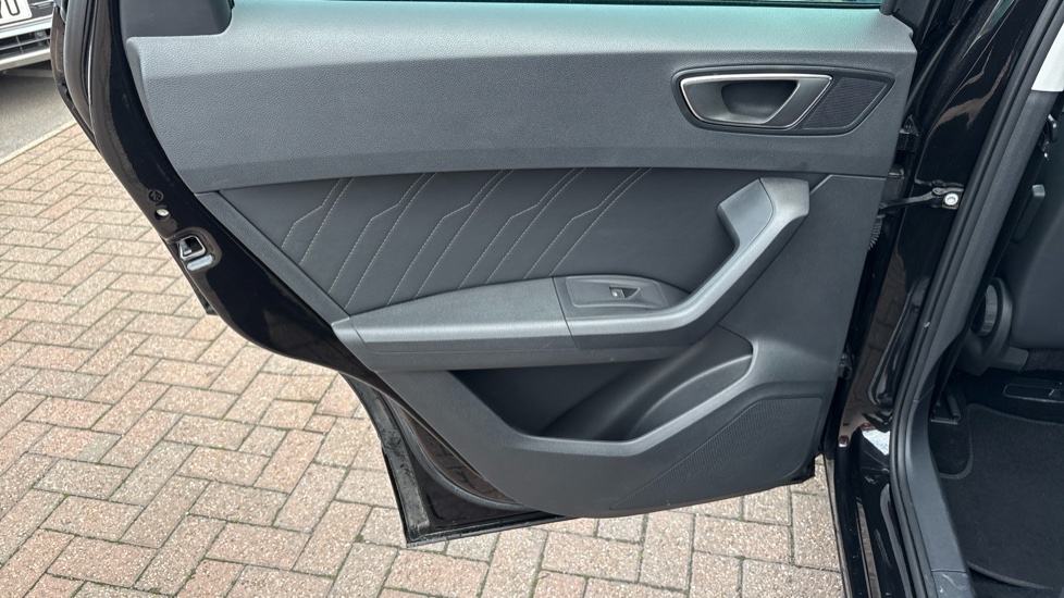 SEAT Ateca 1.5 TSI EVO FR Sport 5dr Petrol Estate - Image 48