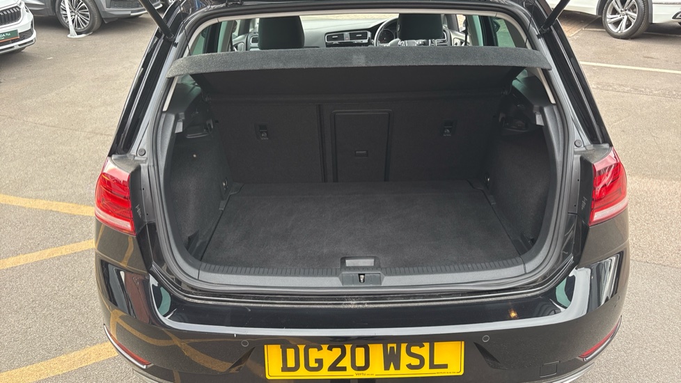Volkswagen Golf 1.6 TDI GT Edition 5dr Diesel Hatchback - Image 4