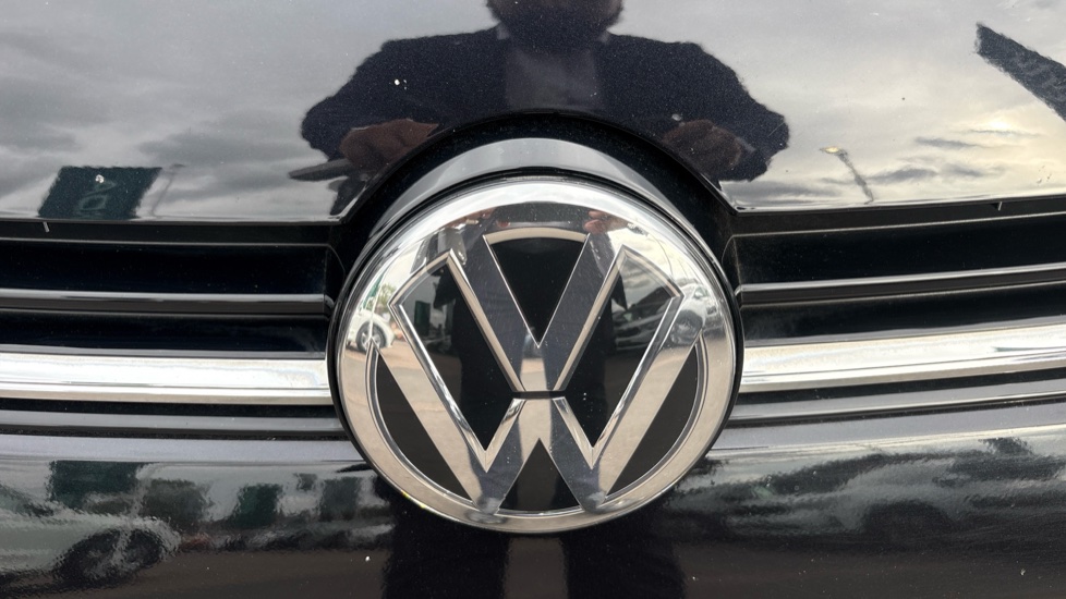 Volkswagen Golf 1.6 TDI GT Edition 5dr Diesel Hatchback - Image 8